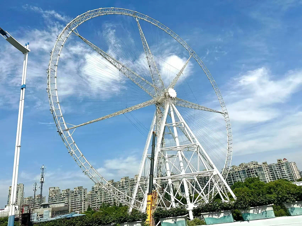 上海锦江乐园摩天轮正在拆除中，预计5月底6月初拆完  第1张
